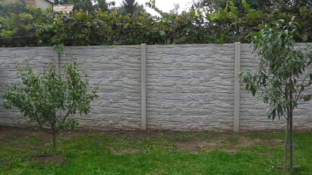 A20 Betonzaun, Betonzäune