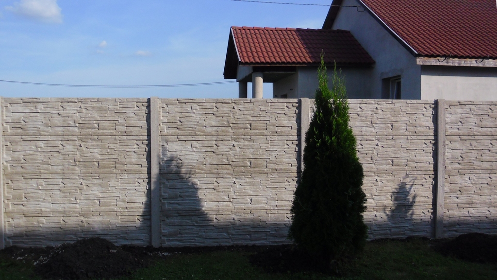 A12 Betonzaun, Betonzäune