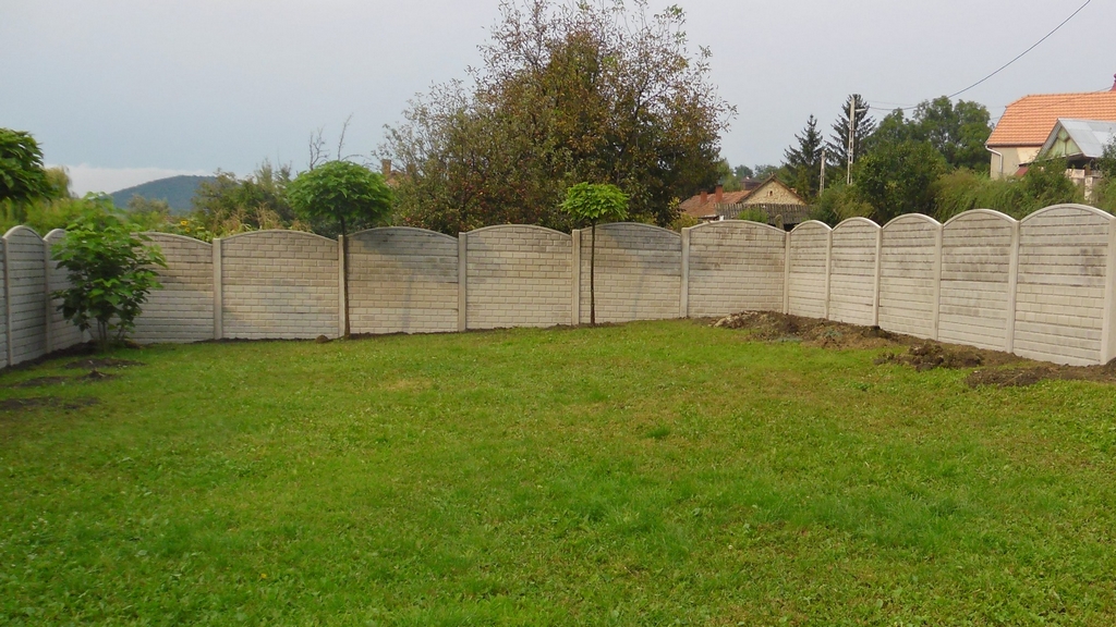 A27 Betonzaun, Betonzäune