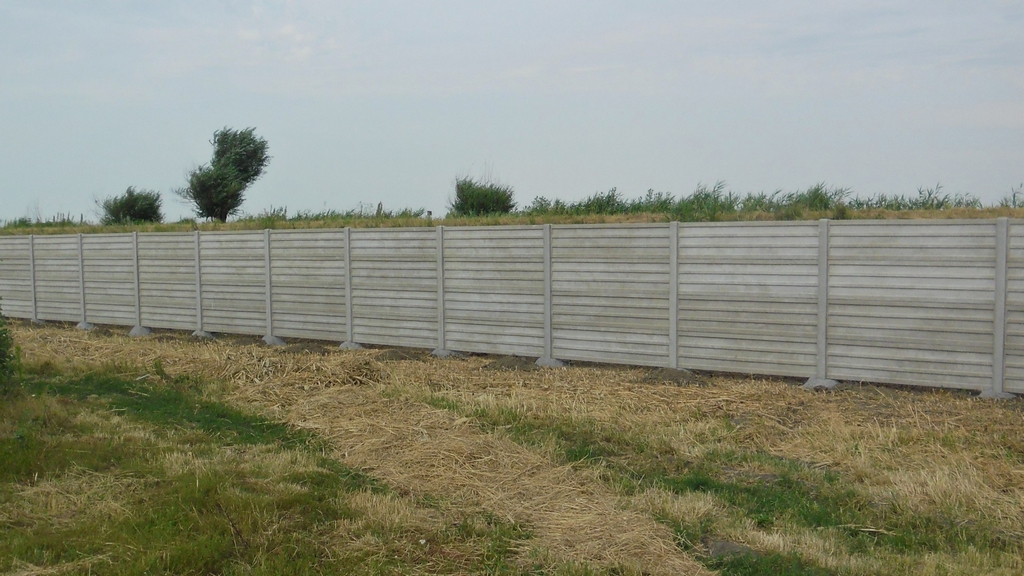 A25 Betonzaun, Betonzäune